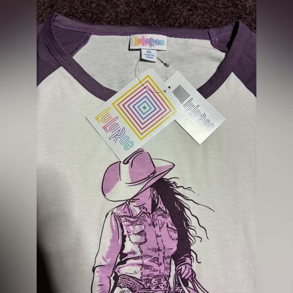 LuLaRoe Lavender and Cream Graphic Raglan Tee - Picture 4 of 5